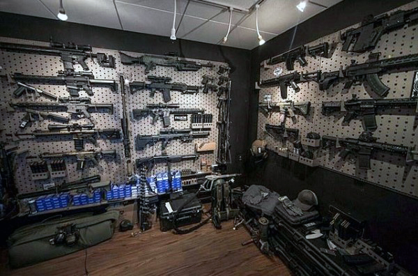 impressive-firearm-collection-in-gun-room