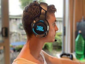 JBL Quantum 800 Review - Not The Quantum Leap We Were Hoping For - Stuff  South Africa